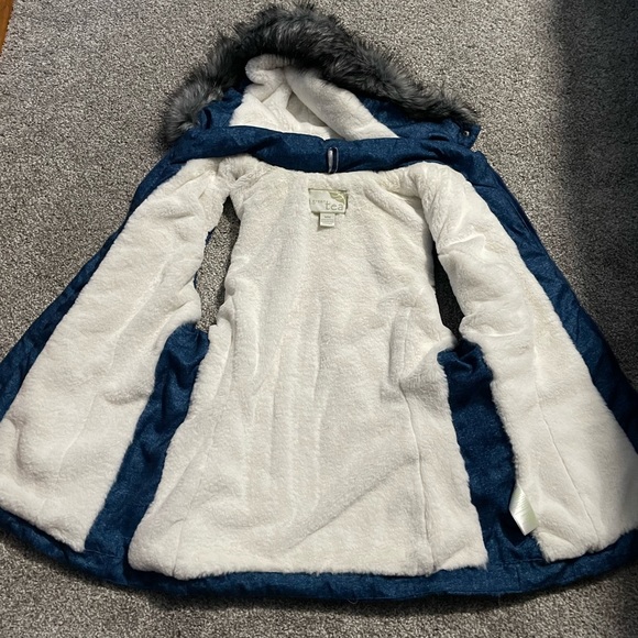 Green Tea puffer vest with detachable hood super soft blue - Picture 4 of 6